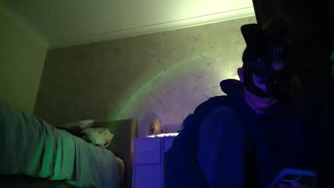 sinsealed online show from November 26, 5:14 pm