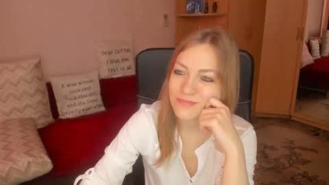 sirenasilk online show from February 3, 9:03 am