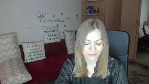 Snapshot of sirenasilk chatting on October 13, 4:26 am sirenasilk online show from October 13, 4:26 am