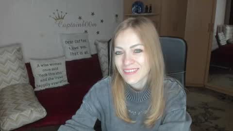Snapshot of sirenasilk chatting on October 7, 3:33 am sirenasilk online show from October 7, 3:33 am