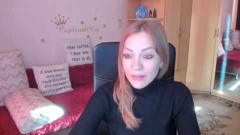 Snapshot of sirenasilk chatting on October 4, 4:40 am sirenasilk online show from October 4, 4:40 am