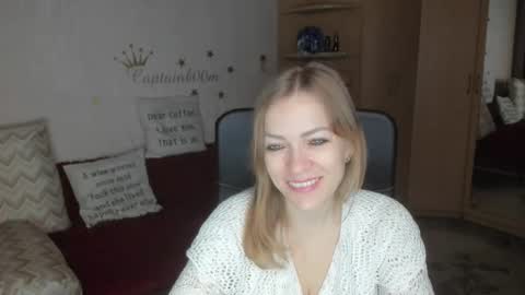 Snapshot of sirenasilk chatting on October 20, 3:20 am sirenasilk online show from October 20, 3:20 am