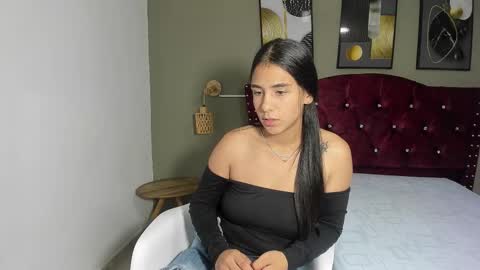 Sirenmoonn online show from January 17, 3:14 am