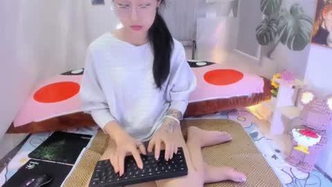 julila online show from October 25, 4:20 am