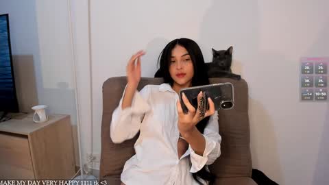 Snapshot of skeeter_cb chatting on January 17, 11:29 pm Skeete   Guys Ive been very sick these days see you on Saturday online show from January 17, 11:29 pm