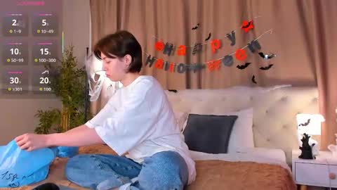 Emily online show from October 30, 2:25 am