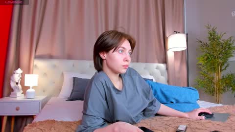 Emily online show from October 23, 1:33 am