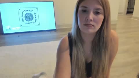 Snapshot of skiimaskabby chatting on October 2, 2:05 am skiimaskabby online show from October 2, 2:05 am