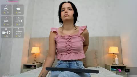 Isabela online show from October 12, 11:45 am