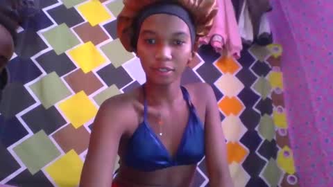skinygirl2 online show from June 9, 7:30 am