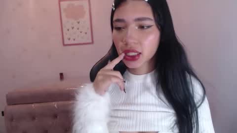 sky_sweet_a online show from January 14, 12:43 pm