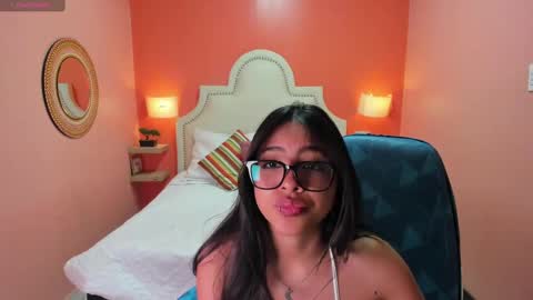 S O F I  online show from October 7, 4:00 pm