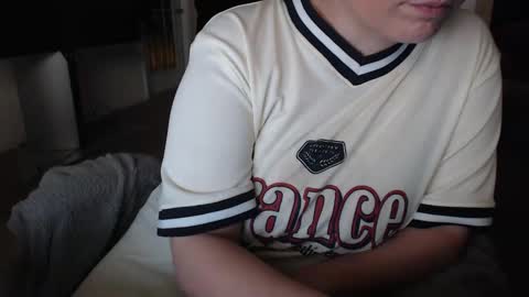 SKYLE   online show from October 23, 4:07 am