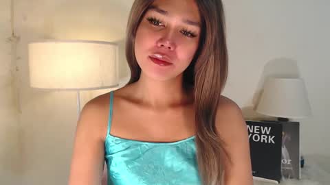 Snapshot of skyllerkent chatting on March 4, 11:11 pm Sky online show from March 4, 11:11 pm