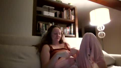 Snapshot of skywinters chatting on October 8, 10:58 pm Sky Winters online show from October 8, 10:58 pm