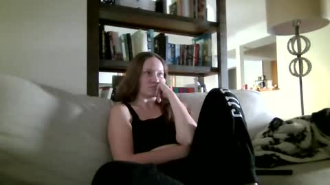 Snapshot of skywinters chatting on October 17, 8:23 pm Sky Winters online show from October 17, 8:23 pm