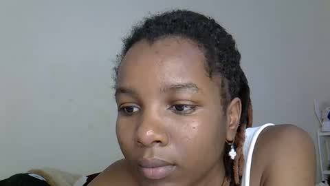 sleciah online show from November 19, 9:31 am