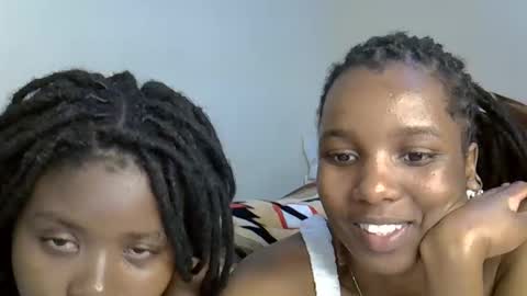 sleciah online show from November 29, 7:18 pm