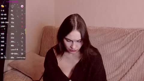Snapshot of sleeeepy_af chatting on October 6, 9:30 pm Alice online show from October 6, 9:30 pm