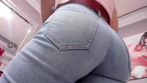 Paola  online show from January 14, 1:21 am