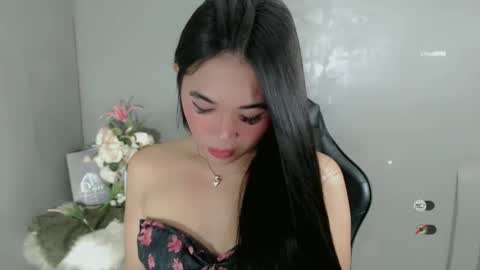 Snapshot of slutty_shanin chatting on February 11, 2:25 am SHANIN online show from February 11, 2:25 am