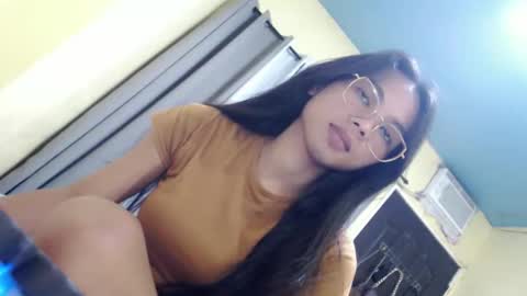 CHIE CHIE online show from February 11, 3:52 am