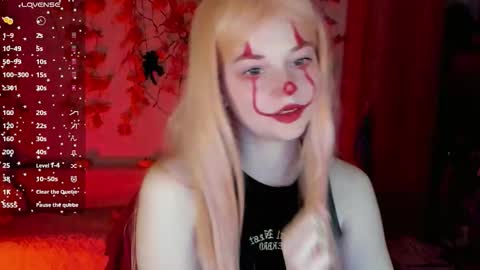 smallimpmeili online show from October 18, 8:10 pm