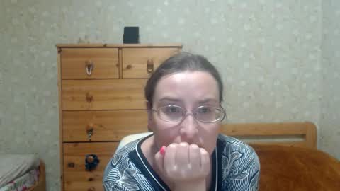 smart_rose online show from December 19, 7:28 pm