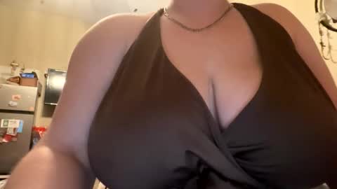smokeyriss online show from May 13, 6:19 am