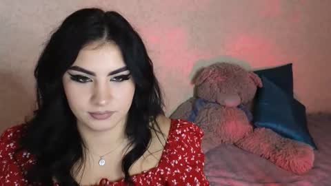 Snapshot of snickertail chatting on October 13, 5:26 pm Olivia online show from October 13, 5:26 pm