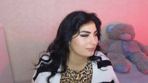 Snapshot of snickertail chatting on October 4, 3:49 pm Olivia online show from October 4, 3:49 pm