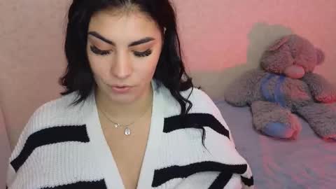 Snapshot of snickertail chatting on October 6, 4:01 pm Olivia online show from October 6, 4:01 pm