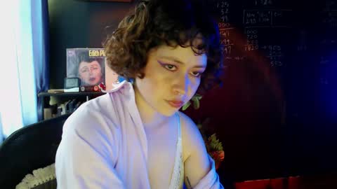 Arwen online show from November 5, 7:30 pm