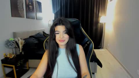 Snapshot of snowingwinter chatting on September 19, 11:31 am snowingwinter online show from September 19, 11:31 am