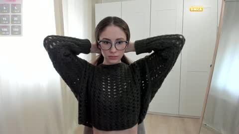 Snapshot of snowww_white chatting on September 30, 7:36 am Ann online show from September 30, 7:36 am