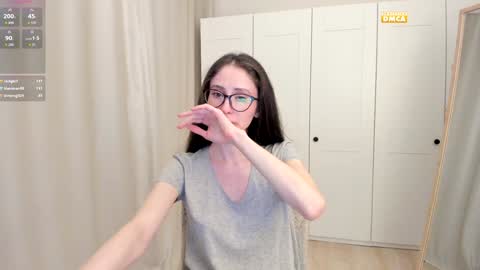 Snapshot of snowww_white chatting on October 4, 4:00 pm Ann online show from October 4, 4:00 pm