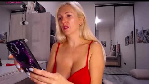 Monna online show from November 12, 6:17 pm