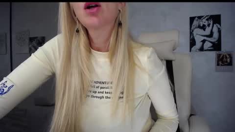 Monna online show from February 22, 2:16 pm