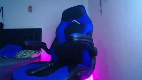 sooe online show from April 3, 3:59 am