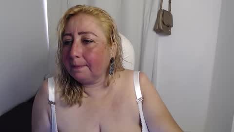 Snapshot of soffi_hott chatting on September 28, 3:17 pm soffi_hott online show from September 28, 3:17 pm