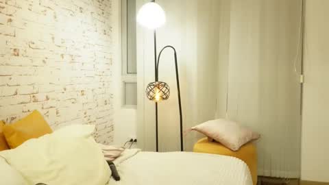 sofhia cruz online show from January 11, 12:04 am