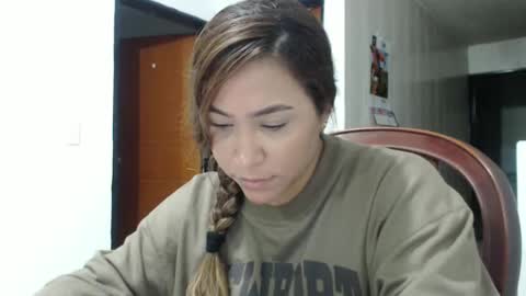 Snapshot of sofi4__ chatting on February 17, 2:53 am sofi online show from February 17, 2:53 am
