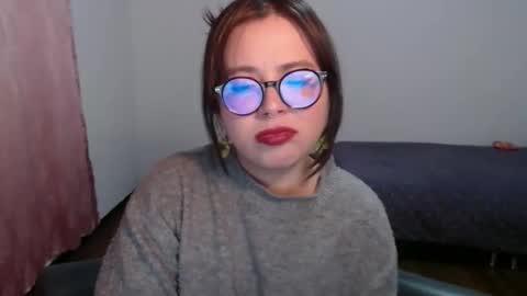 Sofi Lynch online show from November 28, 5:43 am