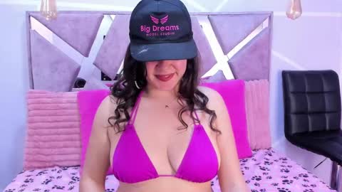 Snapshot of sofi_noa chatting on September 10, 1:44 pm Sofi Noa online show from September 10, 1:44 pm