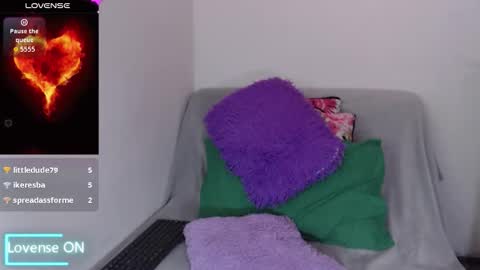 Snapshot of sofia__whitee chatting on October 1, 9:03 am sofia whitee online show from October 1, 9:03 am