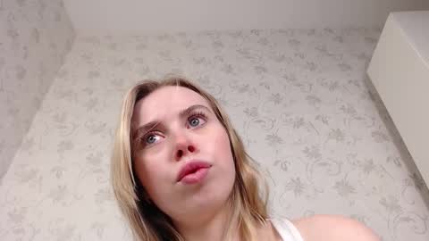 Sofia here online show from March 26, 12:57 am