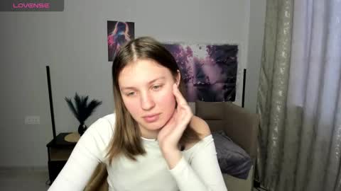 Sofia online show from February 18, 2:27 pm