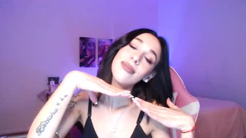 Snapshot of sofiaamour chatting on September 28, 10:04 pm SofiaAmour online show from September 28, 10:04 pm