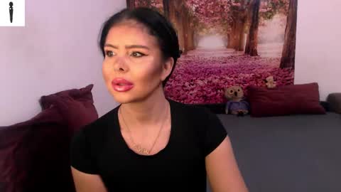 sofialiub online show from December 3, 10:26 am