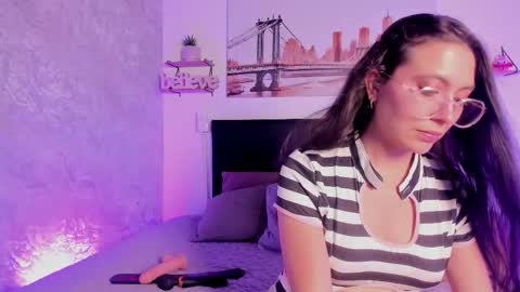 sofialujan_ online show from March 24, 11:54 pm